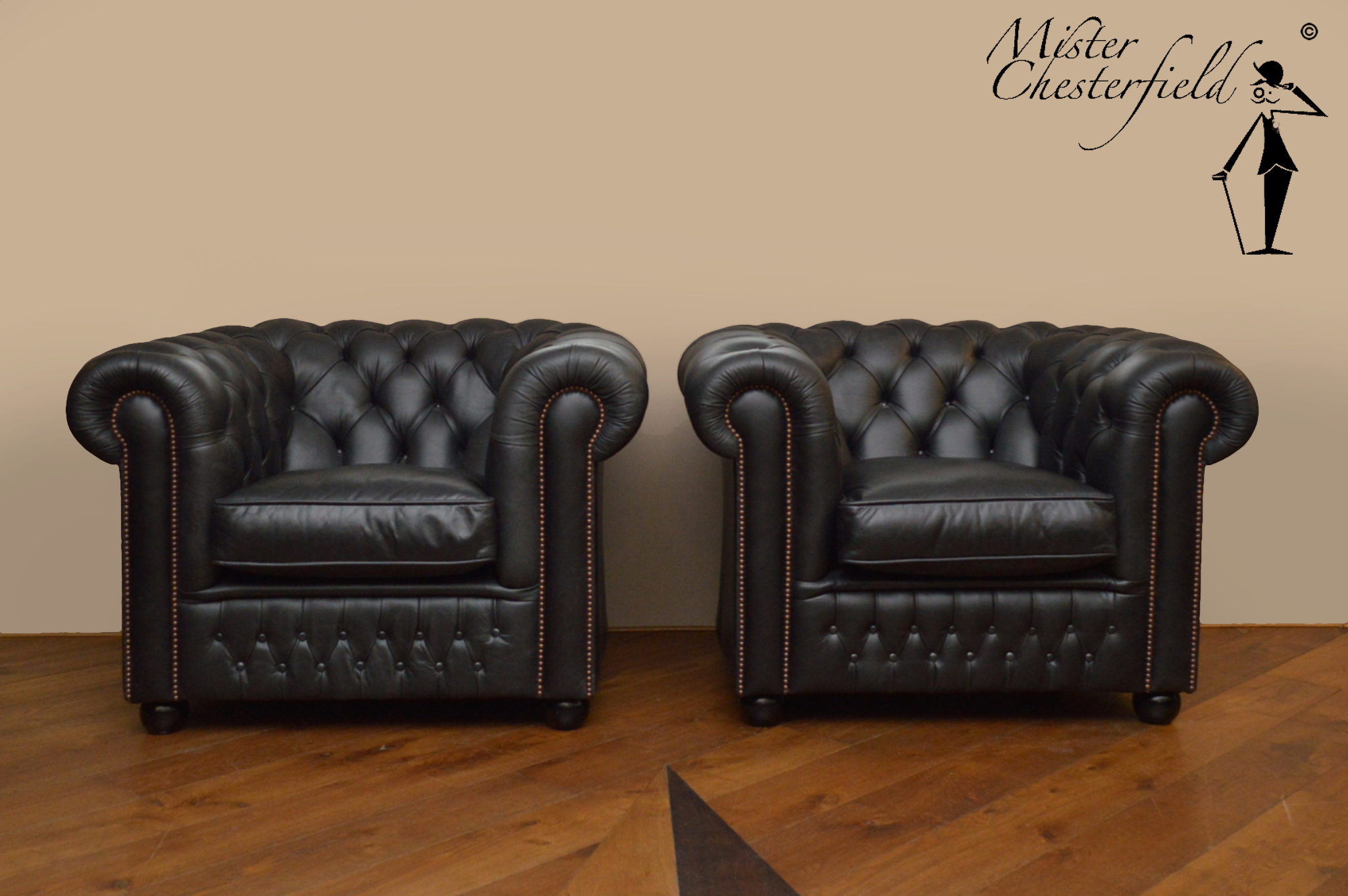 Chesterfield chair black site