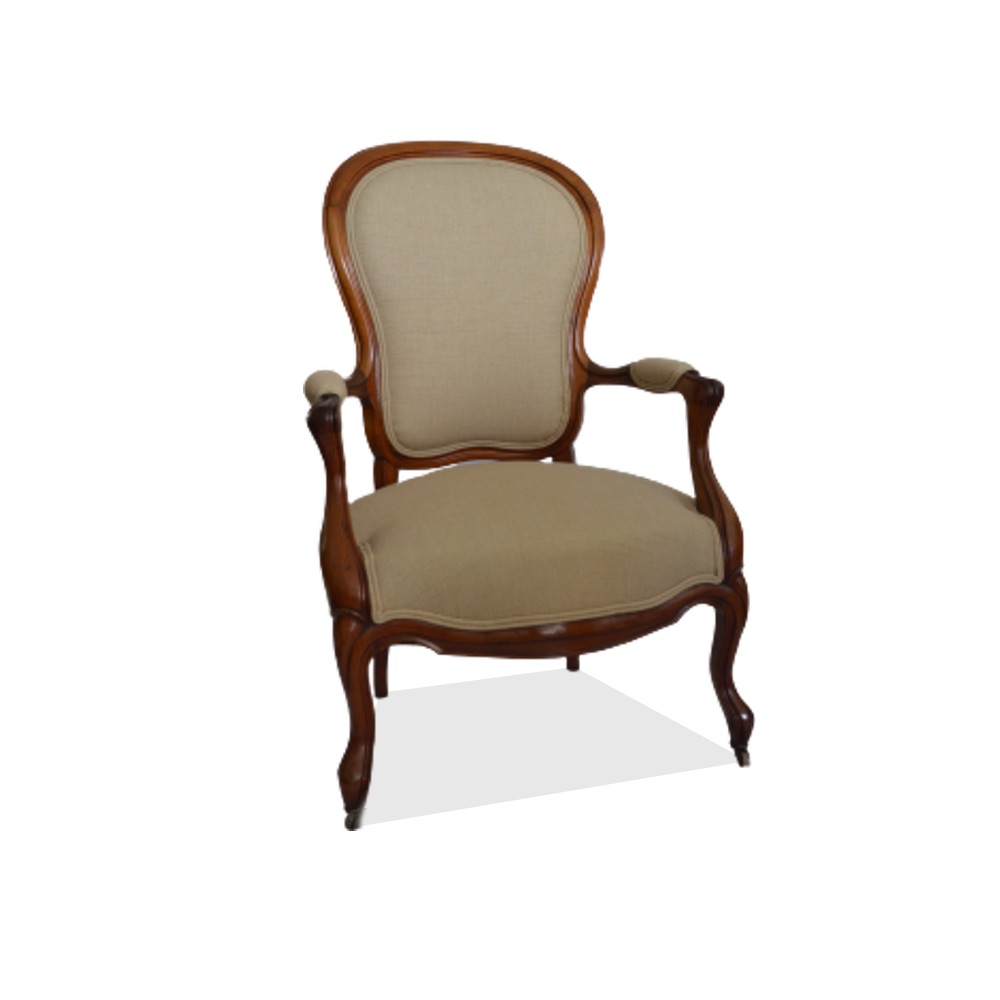 Mister Chesterfield antique armchair 2 beige